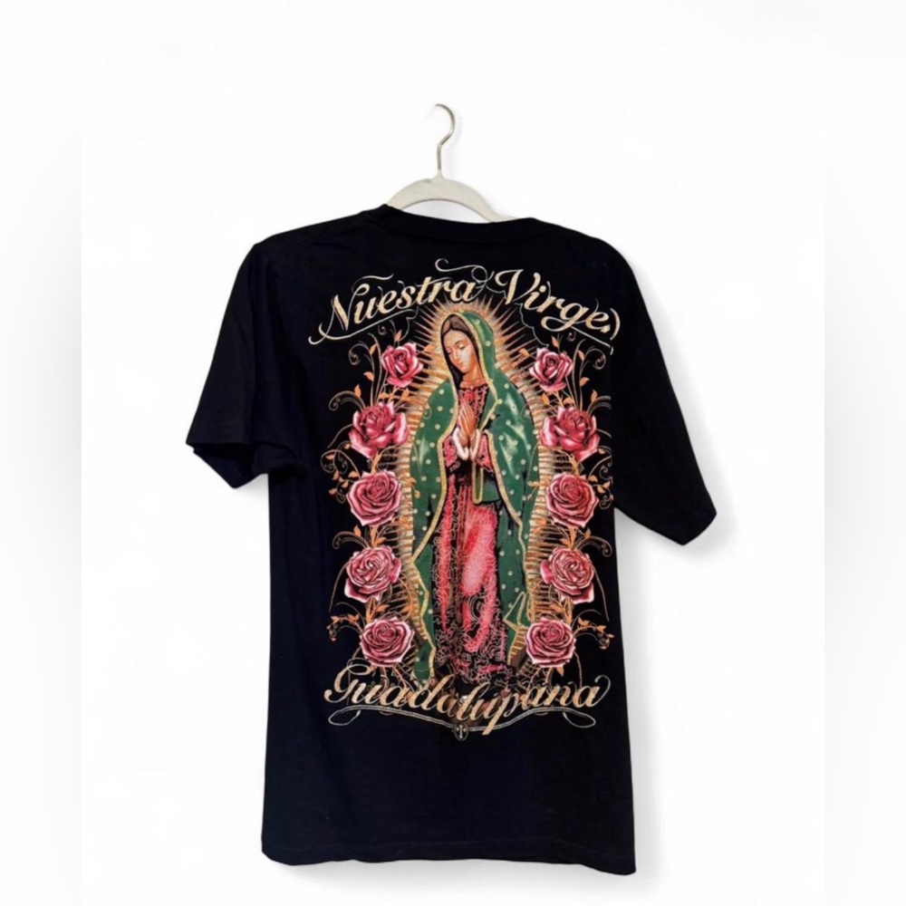 Nuestra Virgen Graphic Tee with Roses(shimmering script)